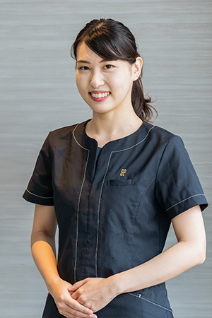 歯科医師　西川　愛美