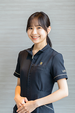歯科アシスタント　谷川